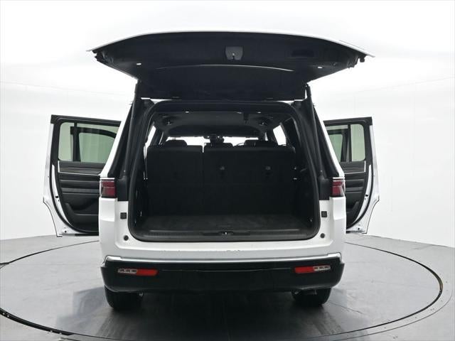 2024 Jeep Wagoneer Series II 4x2