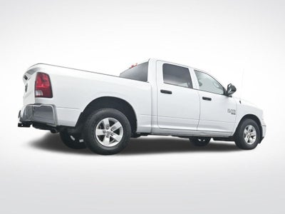 2023 RAM 1500 Classic SLT Crew Cab 4x2 5'7' Box