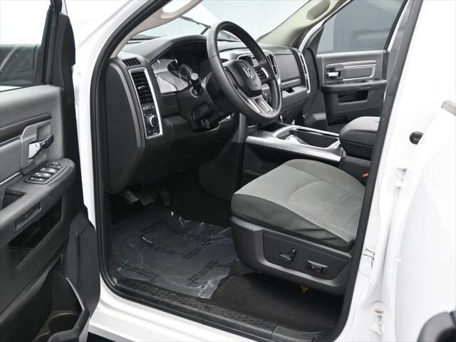 2023 RAM 1500 Classic SLT Crew Cab 4x2 5'7' Box