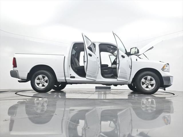 2023 RAM 1500 Classic SLT Crew Cab 4x2 5'7' Box