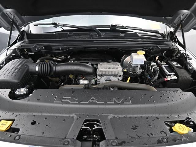 2024 RAM 1500 Laramie Crew Cab 4x2 5'7' Box