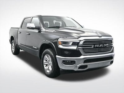 2022 RAM 1500 Laramie Crew Cab 4x4 5'7' Box