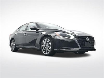 2023 Nissan Altima SL FWD