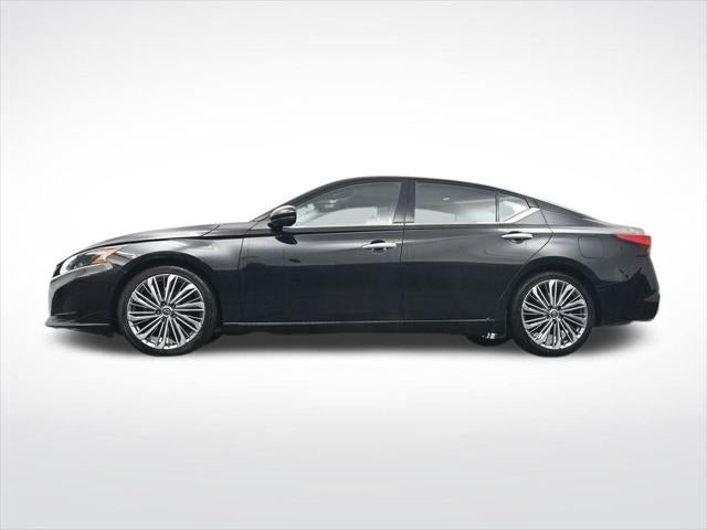 2023 Nissan Altima SL FWD