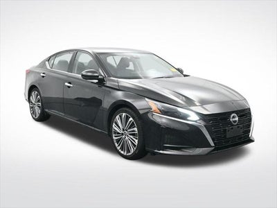 2023 Nissan Altima SL FWD