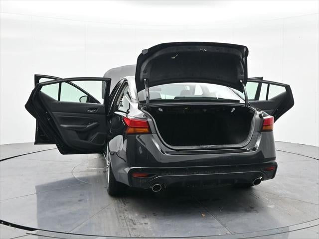 2023 Nissan Altima SL FWD