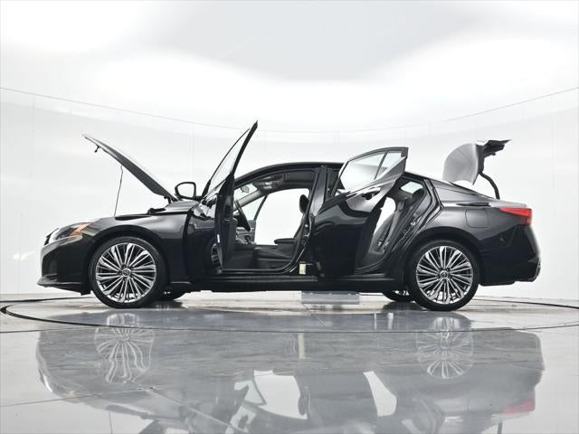 2023 Nissan Altima SL FWD