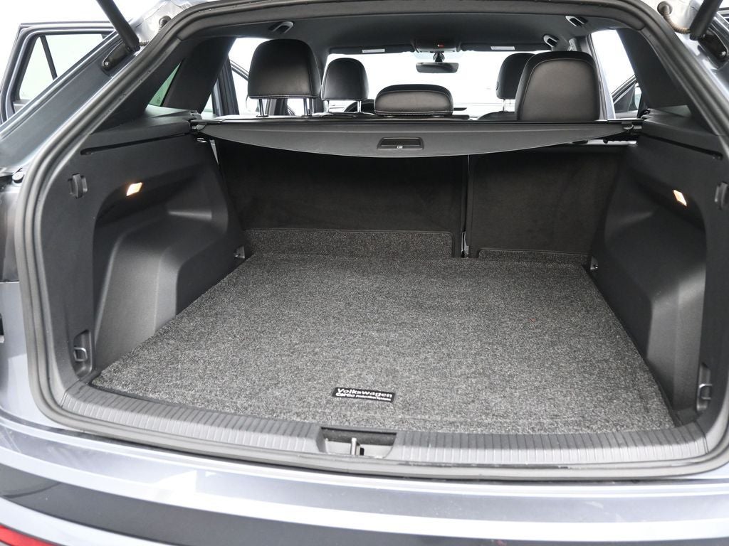 2022 Volkswagen Atlas Cross Sport 2.0T SE w/Technology