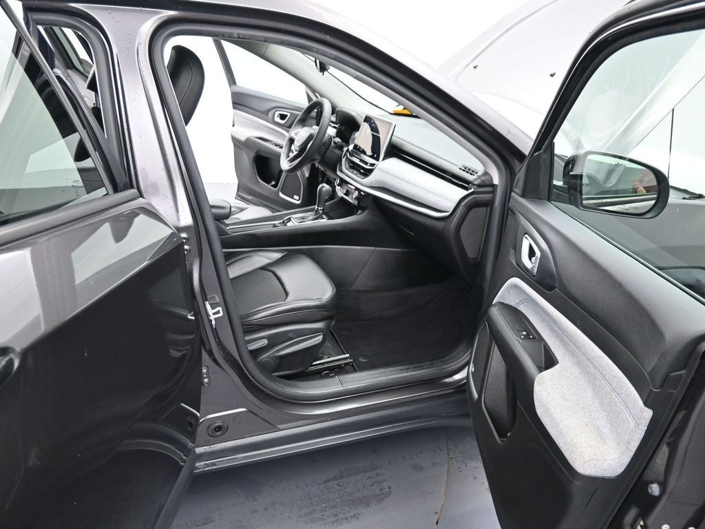 2022 Jeep Compass Latitude FWD