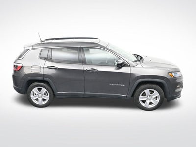2022 Jeep Compass Latitude FWD