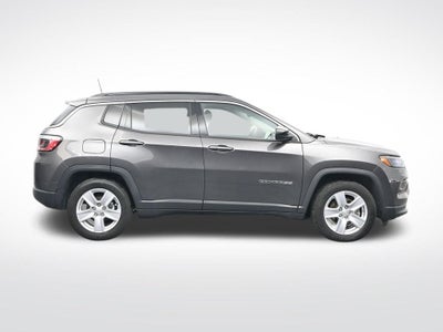2022 Jeep Compass Latitude FWD