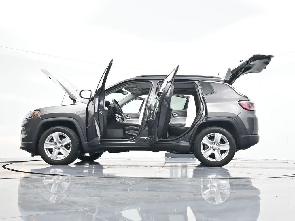 2022 Jeep Compass Latitude FWD