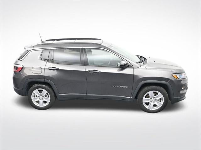 2022 Jeep Compass Latitude FWD