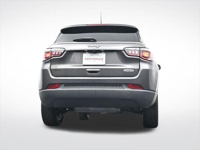 2022 Jeep Compass Latitude FWD