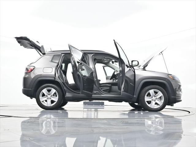 2022 Jeep Compass Latitude FWD