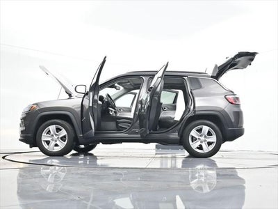 2022 Jeep Compass Latitude FWD