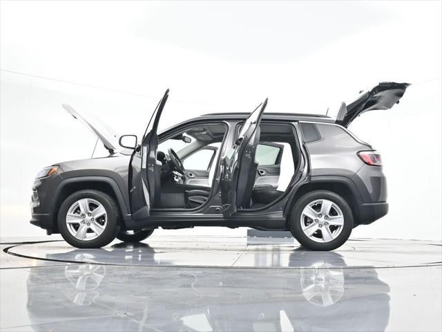 2022 Jeep Compass Latitude FWD