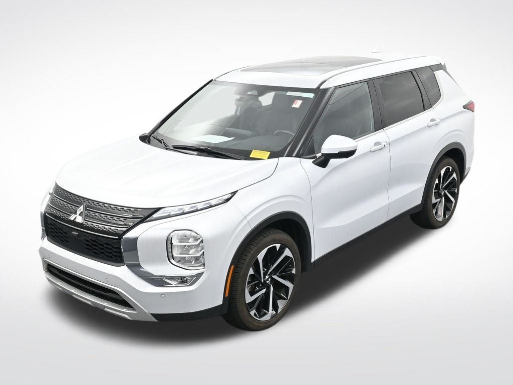 2024 Mitsubishi Outlander Base