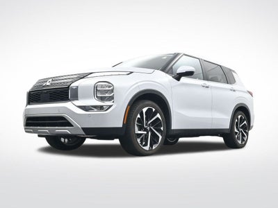 2024 Mitsubishi Outlander Base