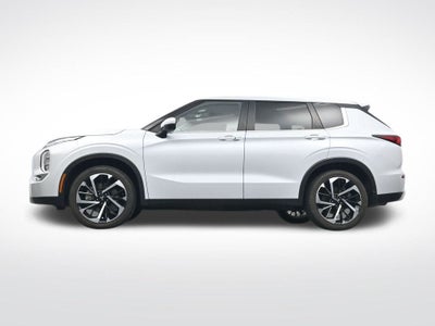 2024 Mitsubishi Outlander Base