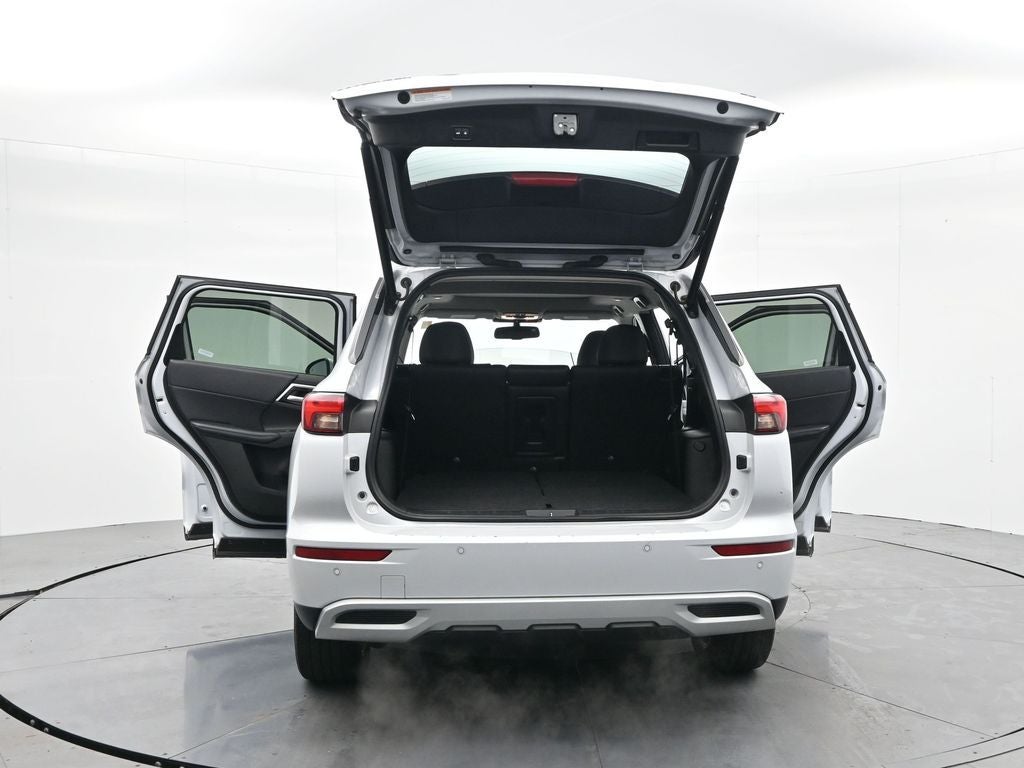 2024 Mitsubishi Outlander Base