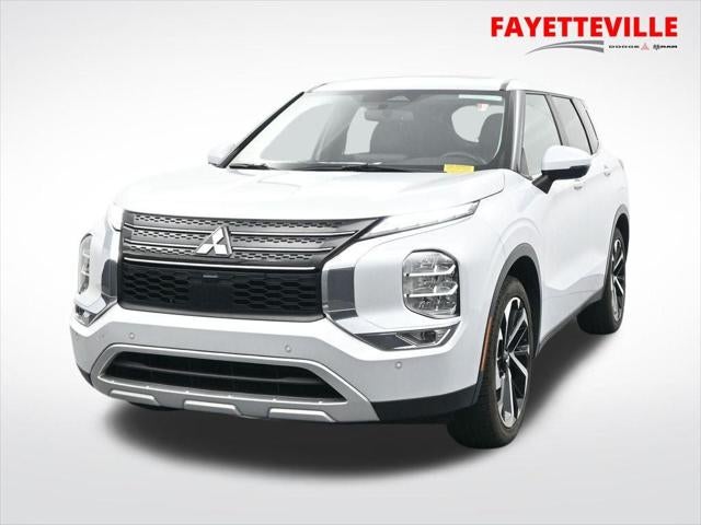 2024 Mitsubishi Outlander Base