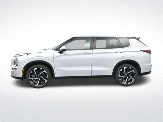 2024 Mitsubishi Outlander Base