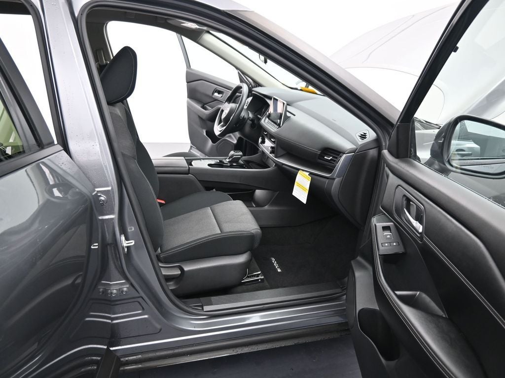 2024 Nissan Rogue SV FWD