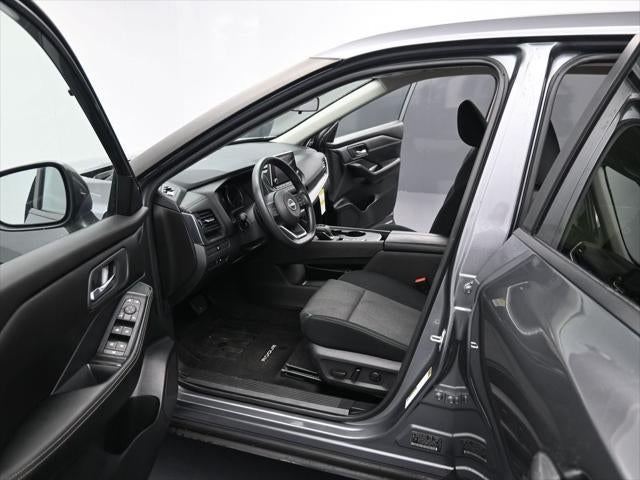 2024 Nissan Rogue SV FWD