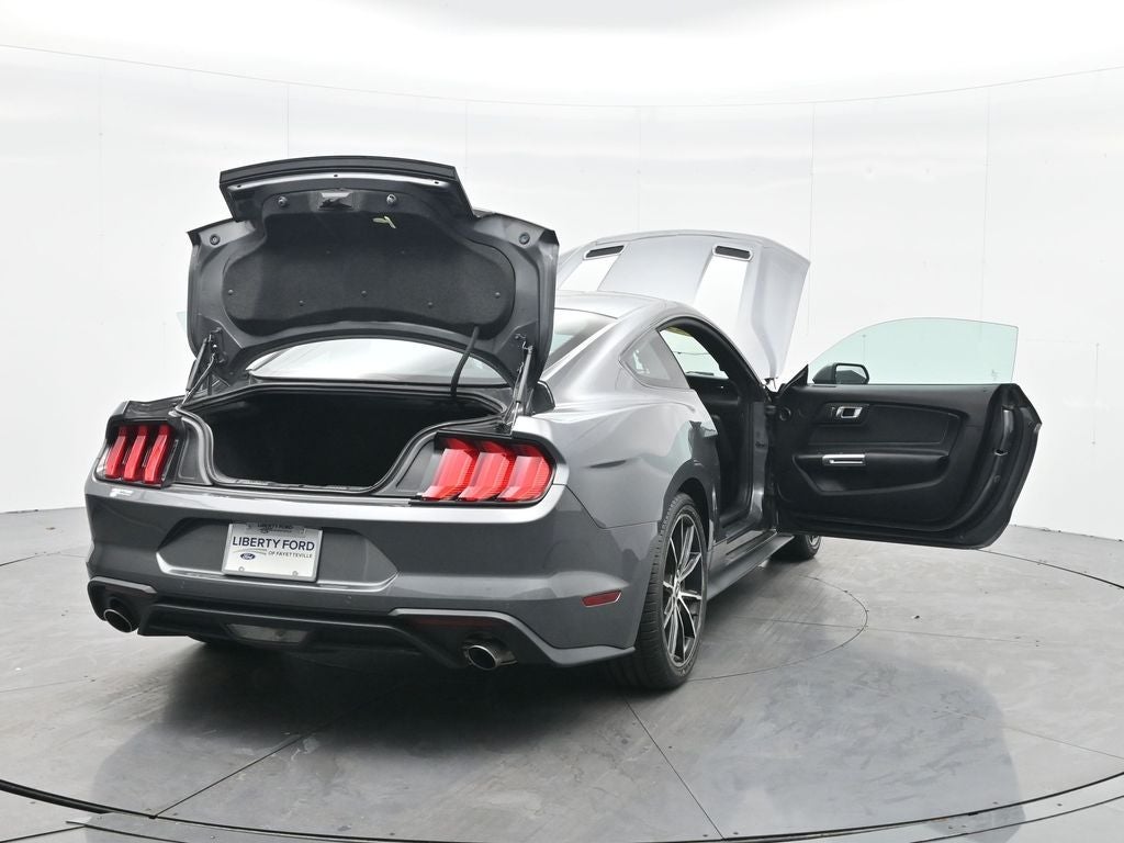 2021 Ford Mustang EcoBoost