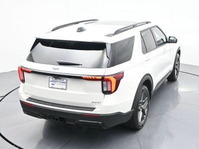2025 Ford Explorer ST-Line