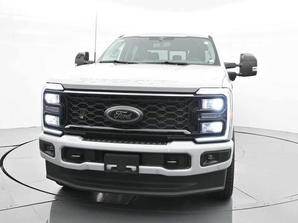 2025 Ford F-350SD Lariat