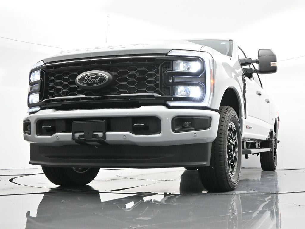 2025 Ford F-350SD Lariat