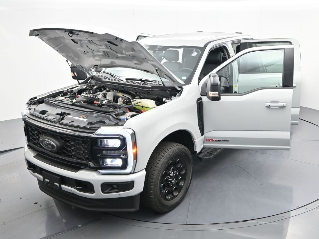 2025 Ford F-350SD Lariat