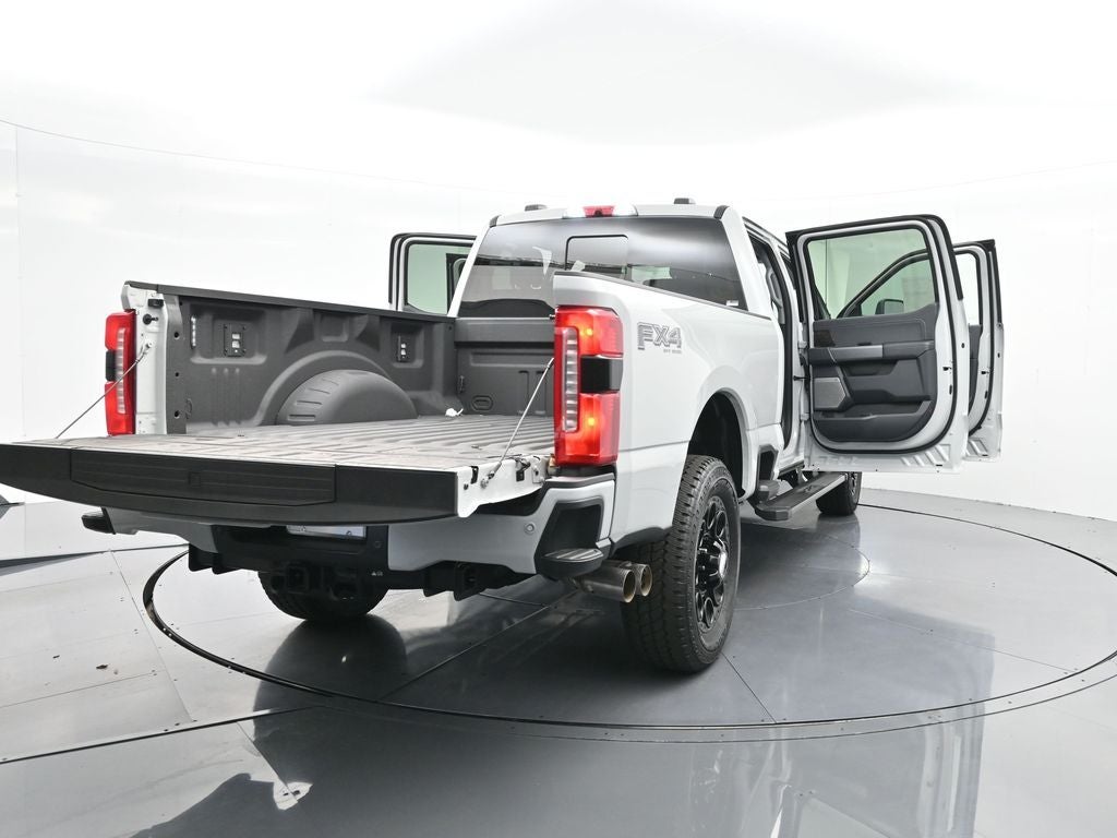 2025 Ford F-350SD Lariat
