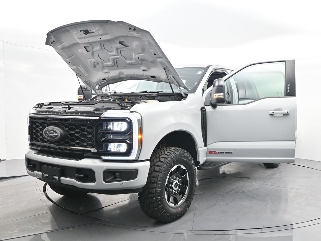 2026 Ford F-350SD Lariat