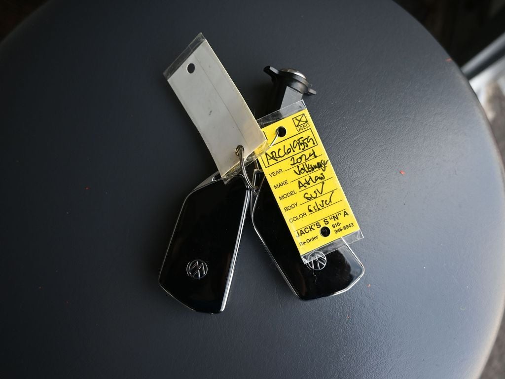 2024 Volkswagen Atlas 2.0T SE w/Technology