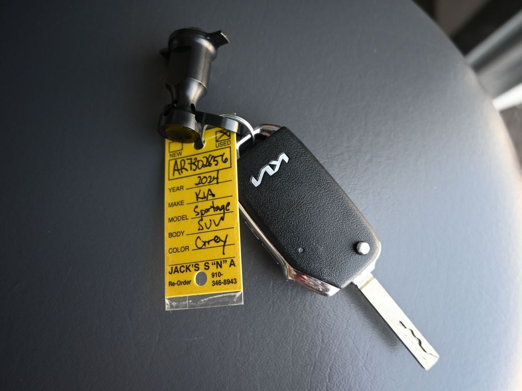 2024 Kia Sportage LX